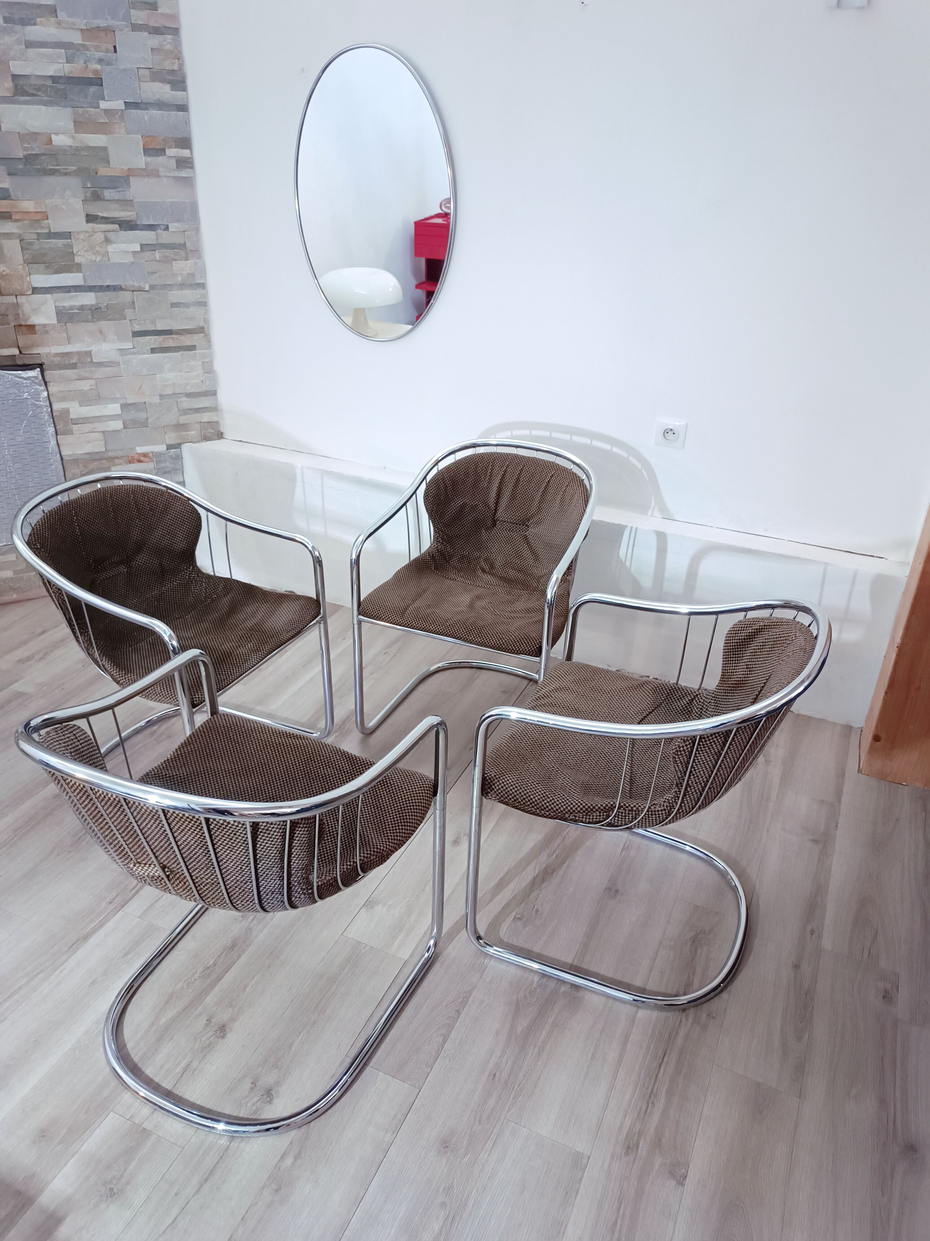 Chaises cantilever par Gastone Rinaldi pour Rima 1970s