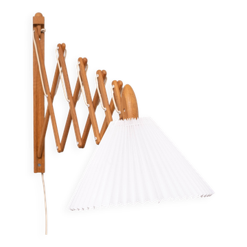 Oak scissors wall lamp Le Klint 1950s Denmark