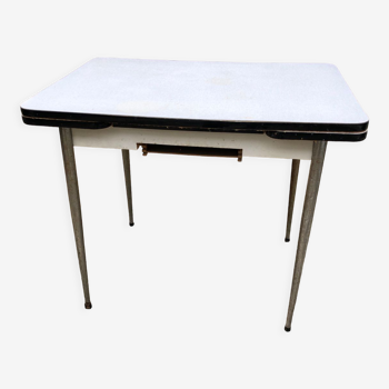 Grey table fornica