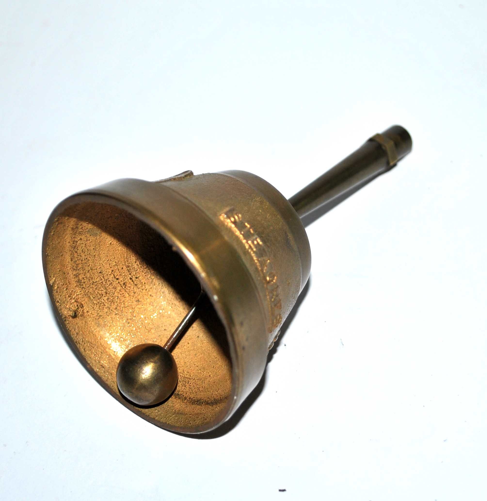 Sainte Agnès table bell in gilded bronze - Vintage bell service