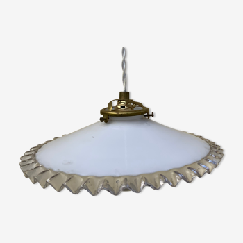 White wavy opaline suspension shape pleated handkerchief socket and golden brass claw