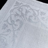 Service of 12 towels