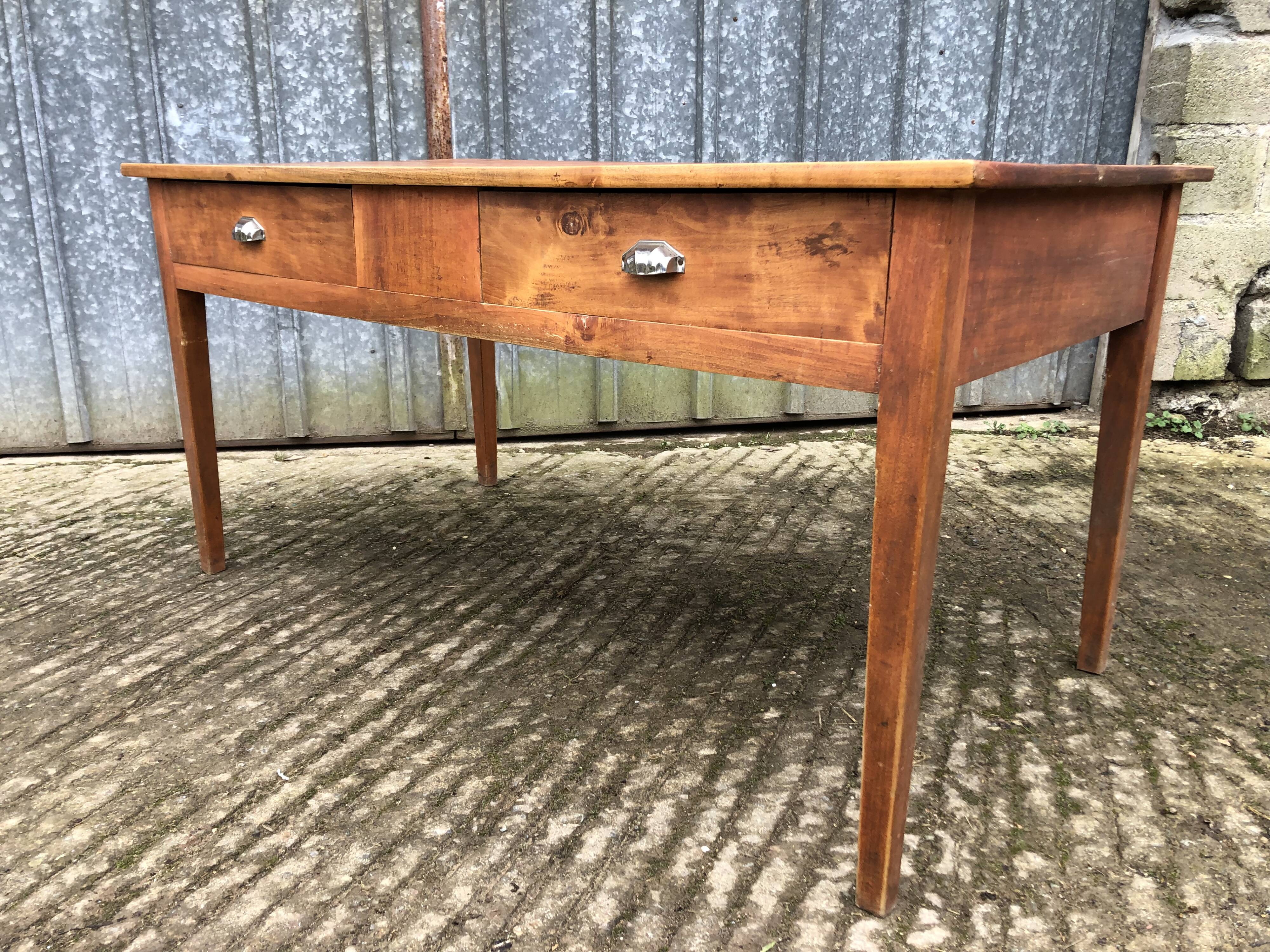 Poplar wood table with 2 front drawers from the Reconstruction period.