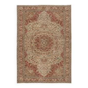 Traditional Hand-Knotted Turkish Wool Area Rug with Classic Medallion Design
