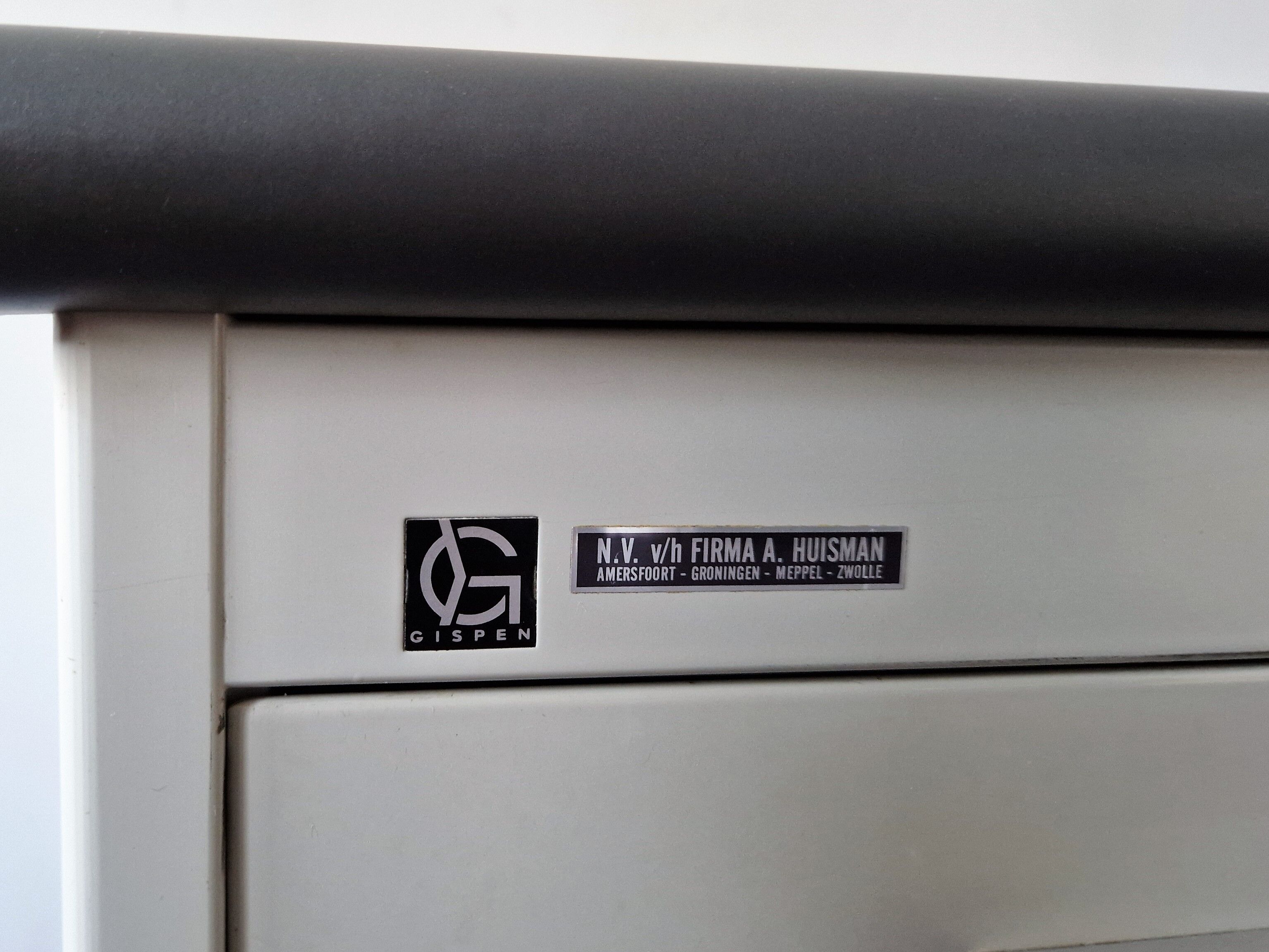 Industrial 7900 series 'Economy' desk by André Cordemeyer for Gispen, 1960's