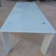 Long modern coffee table in glass and off-white metal - as new.