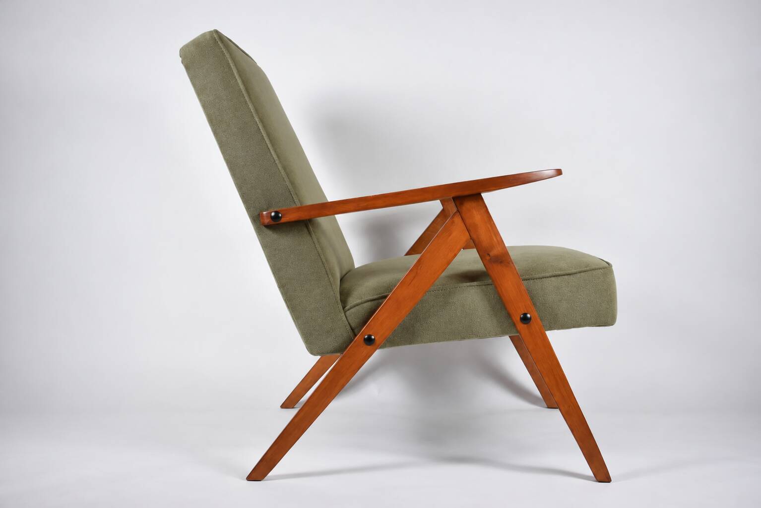 Fauteuil vintage B-310 Var des années 60 en velours vert olive