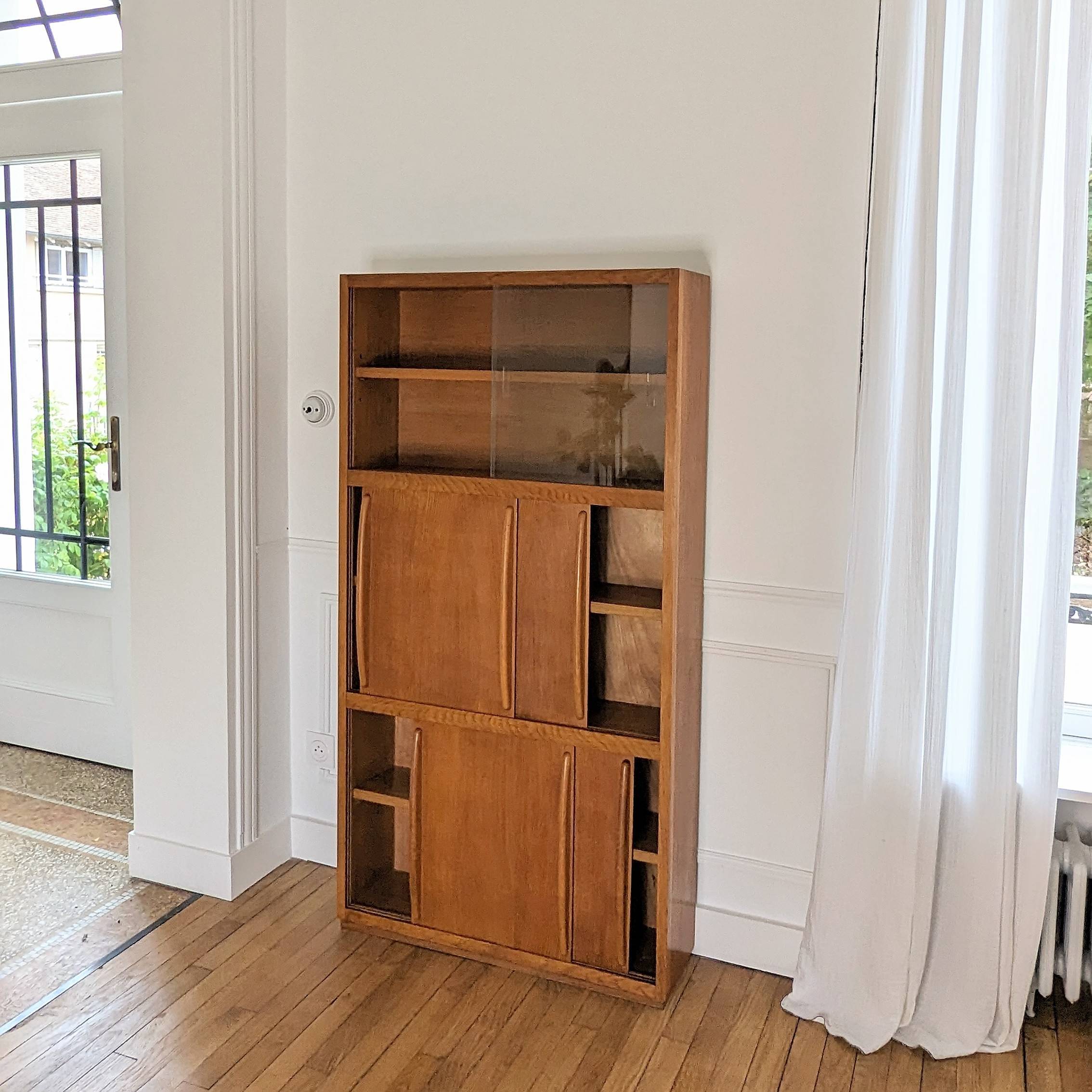 Vintage bookcase / display case