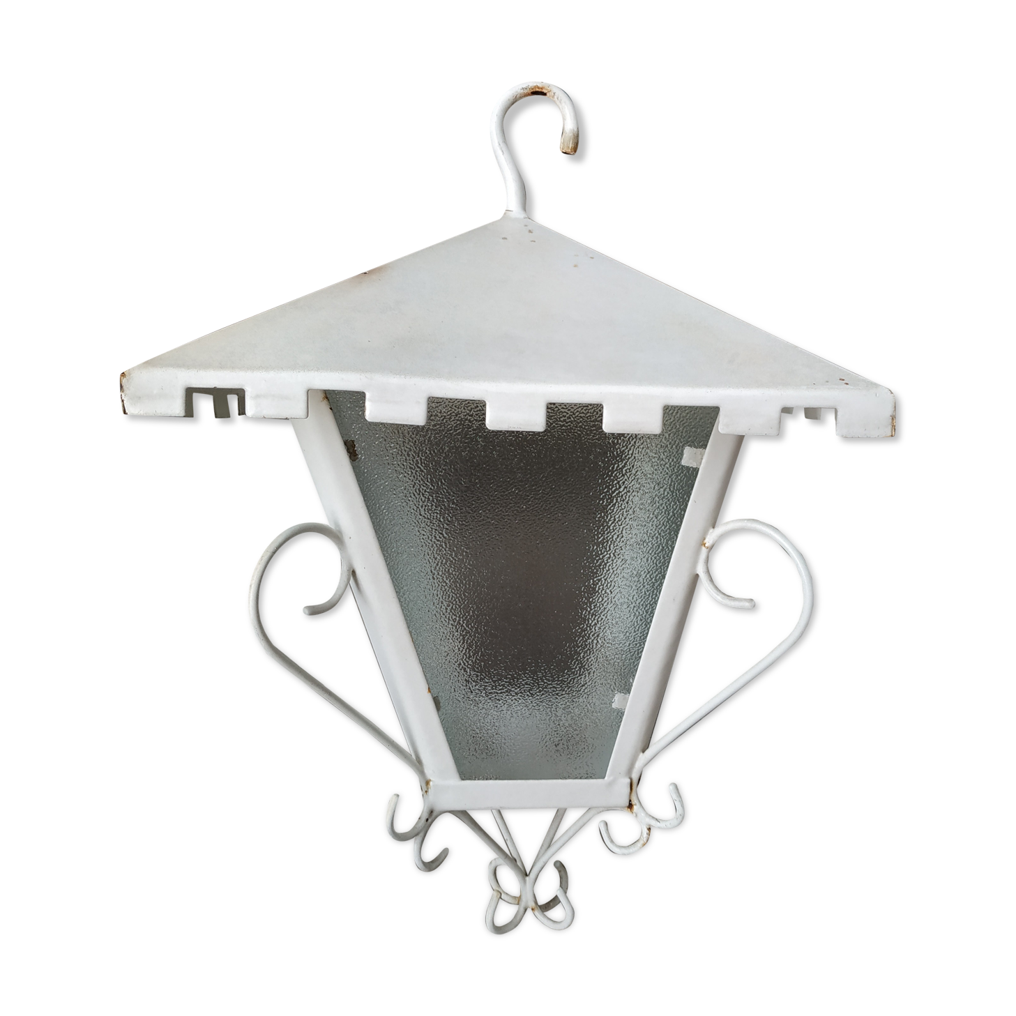 Outdoor lantern
