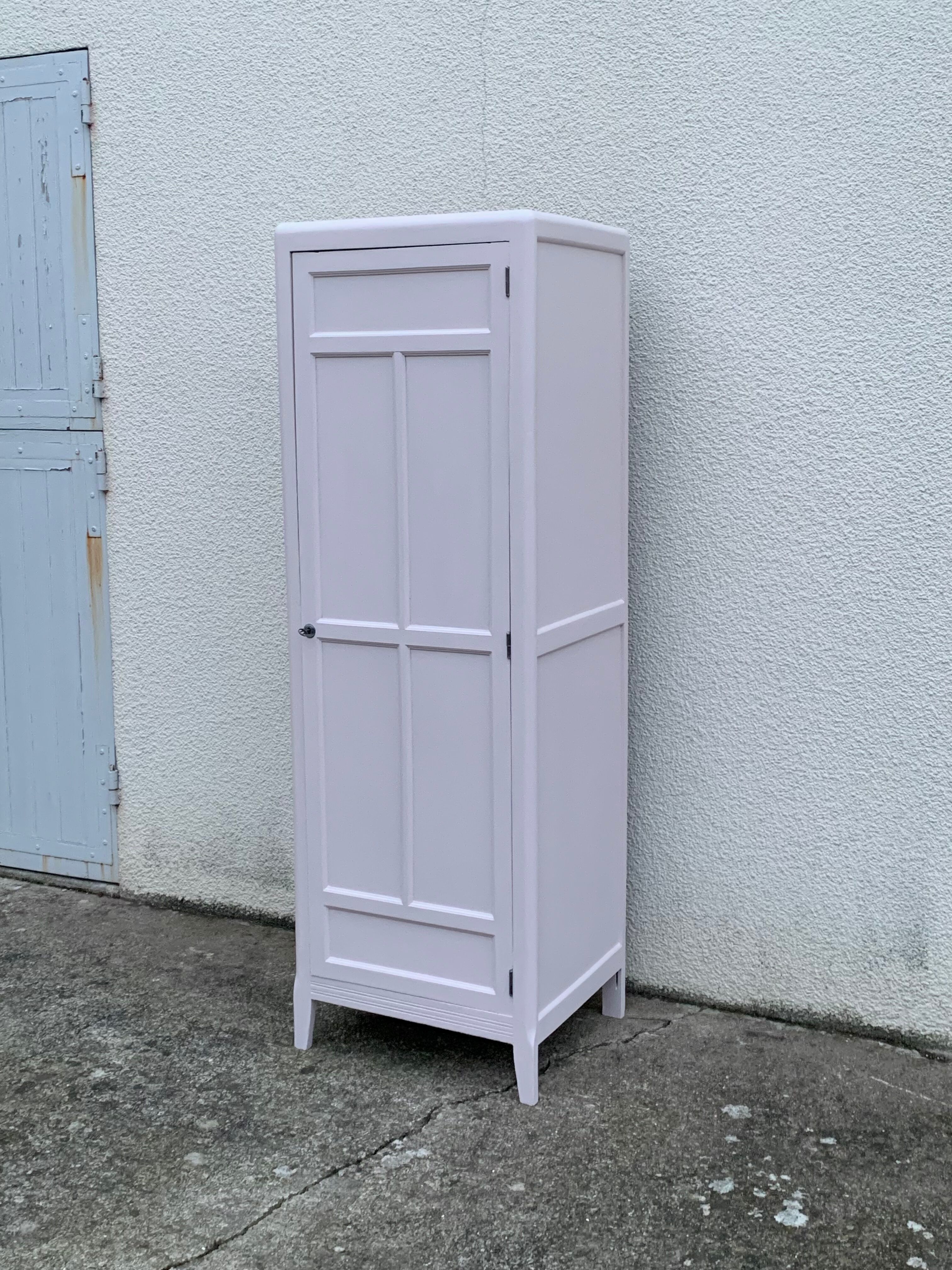 Parisian wardrobe, nude pink, 1940.