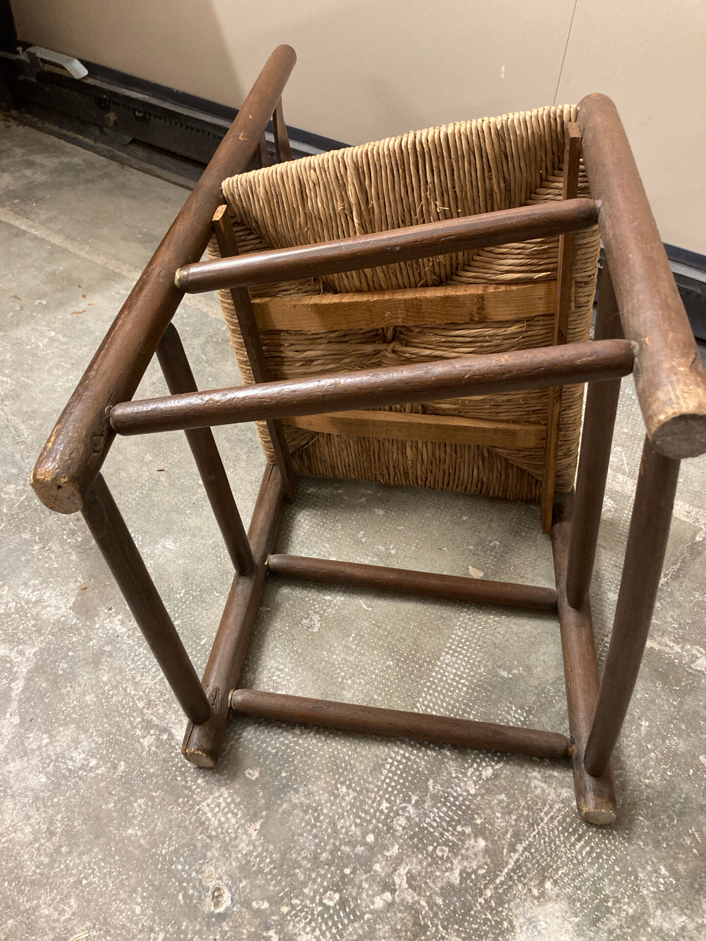 Ancienne chaise en rotin