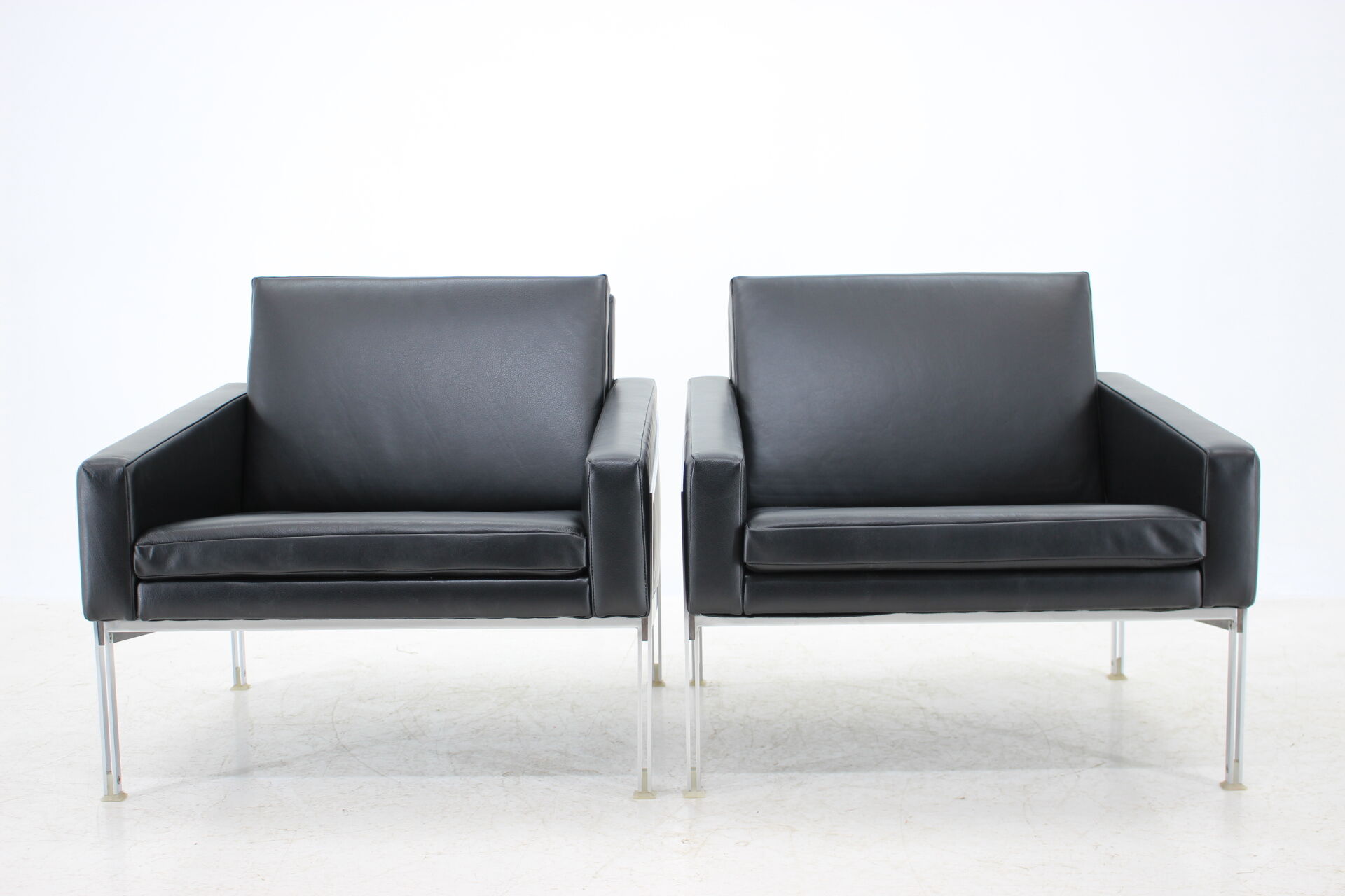 1960s Pair of Steel and Leather Armchairs by Lübke, Germany