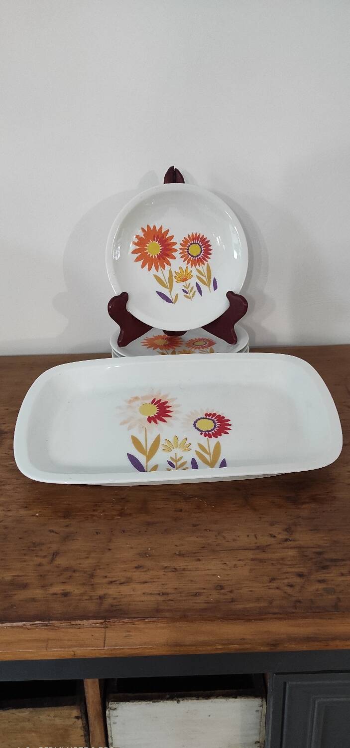 Set of Vintage Sologne dessert plates