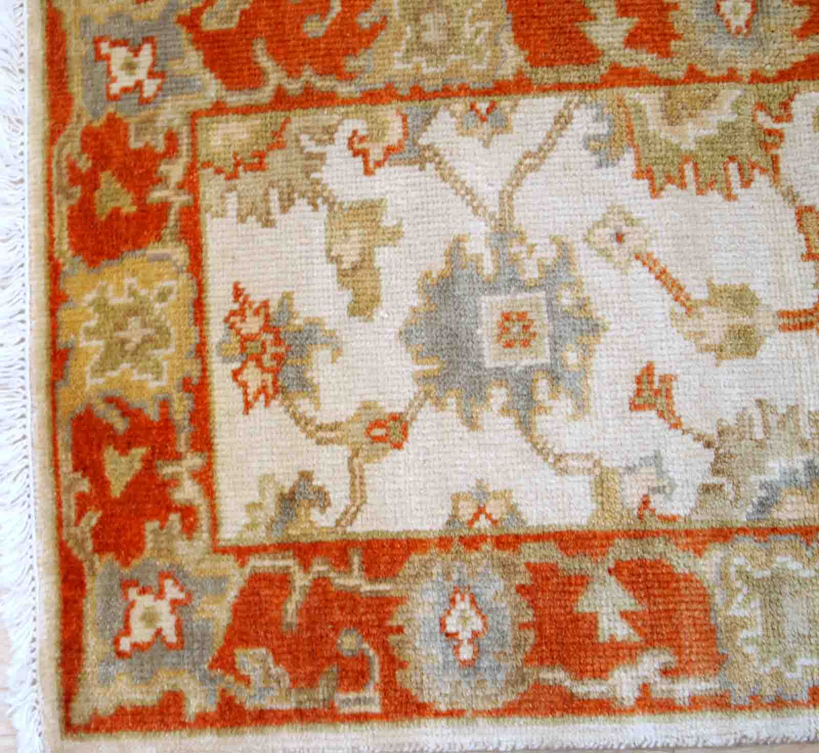 Vintage Indian Mahal handmade carpet 64cm x 97cm 1980s