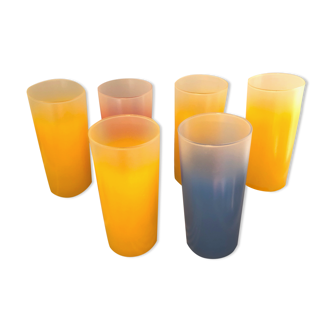 Verres à orangeade en verre vintage jaunes, rouges et bleus givrés