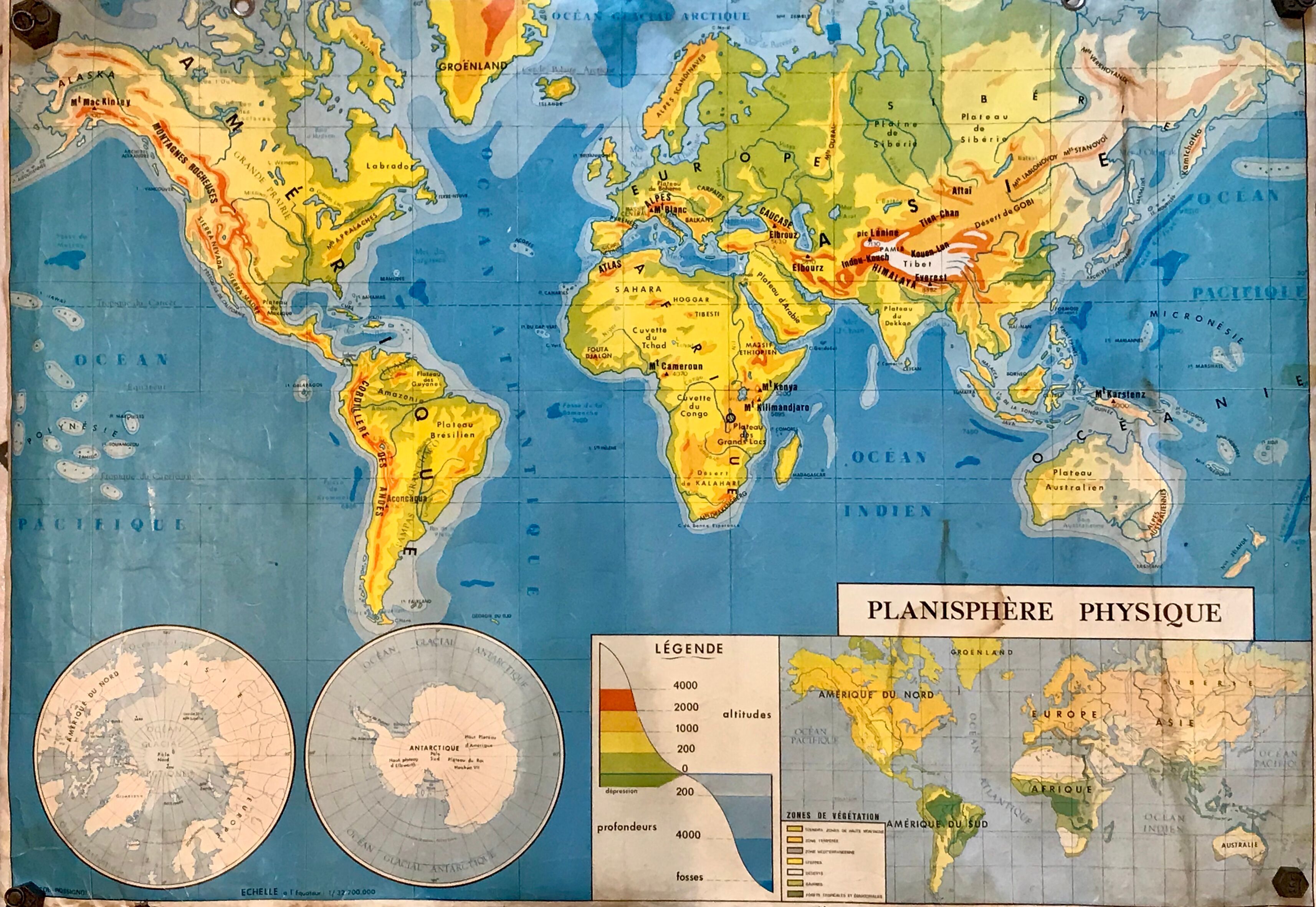 School map of the world / political and physical planisphere 60s