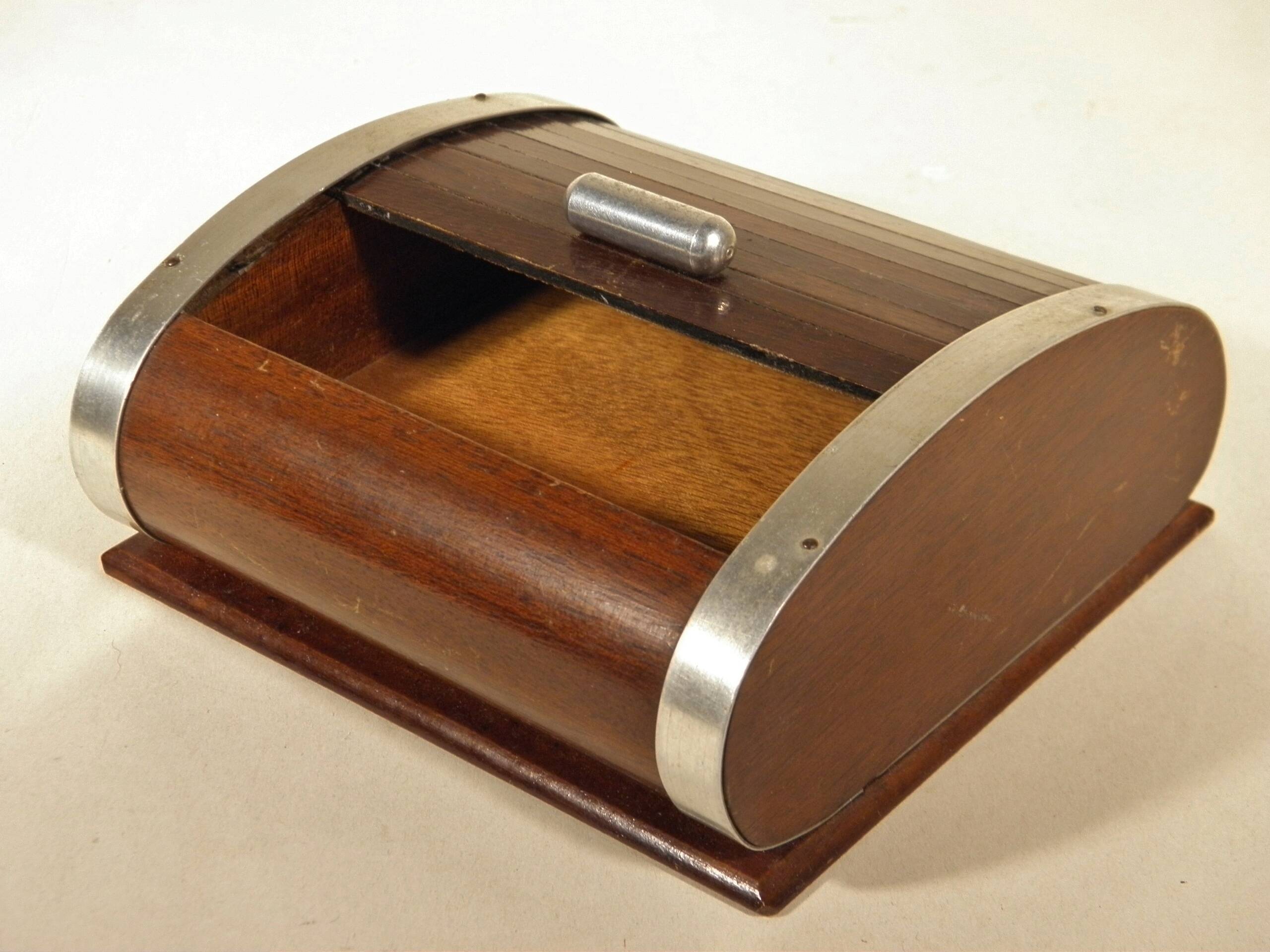 Art Deco curtain box