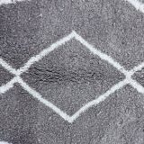 Beni Ouraine handwoven rug, size 100 x 200 cm