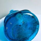 Carafe en verre bleu turc et émaillé, par Théodore Legras, XIXe.