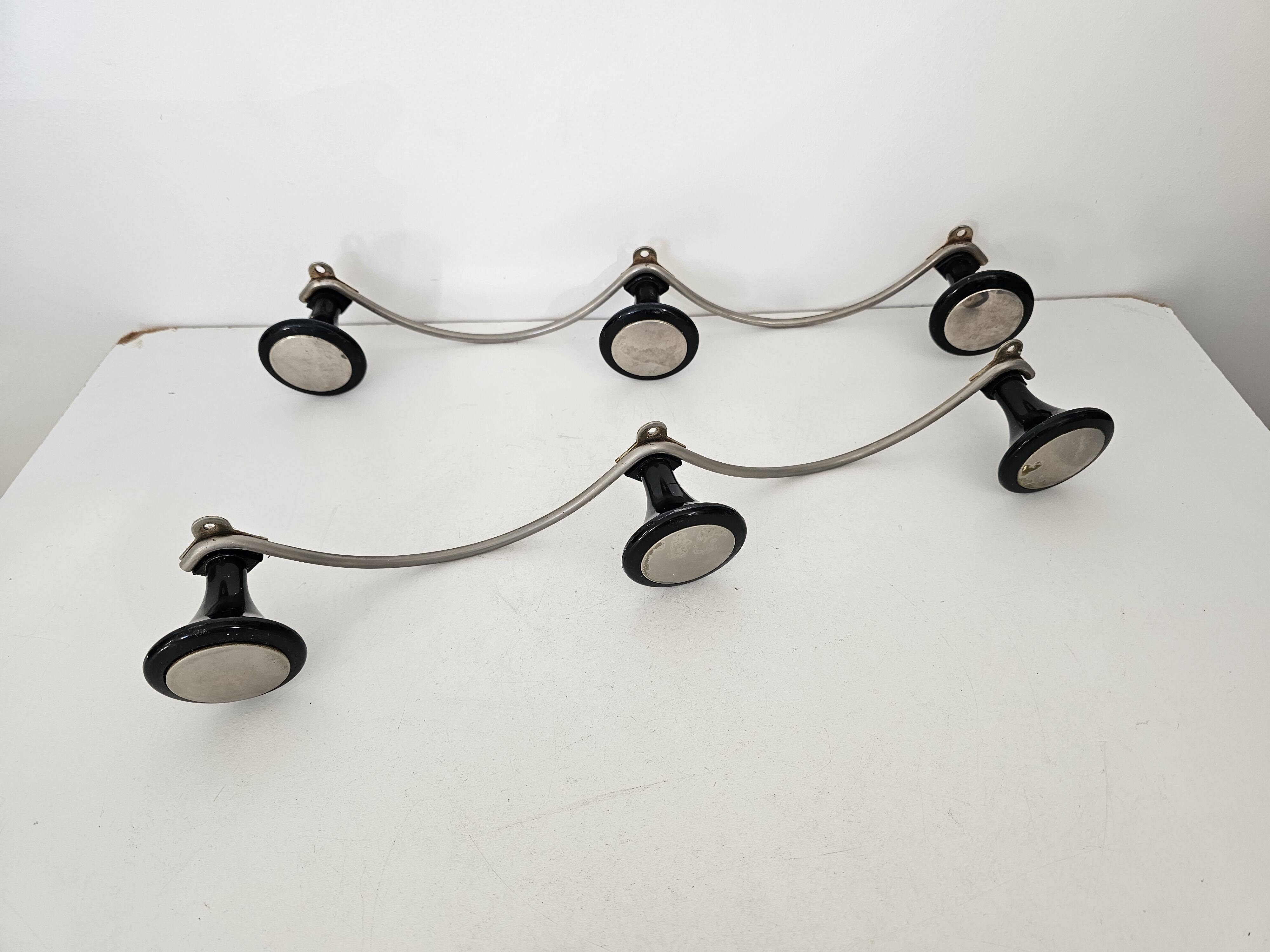Set of 2 wave effect coat racks (3 hooks) from the 1960s.