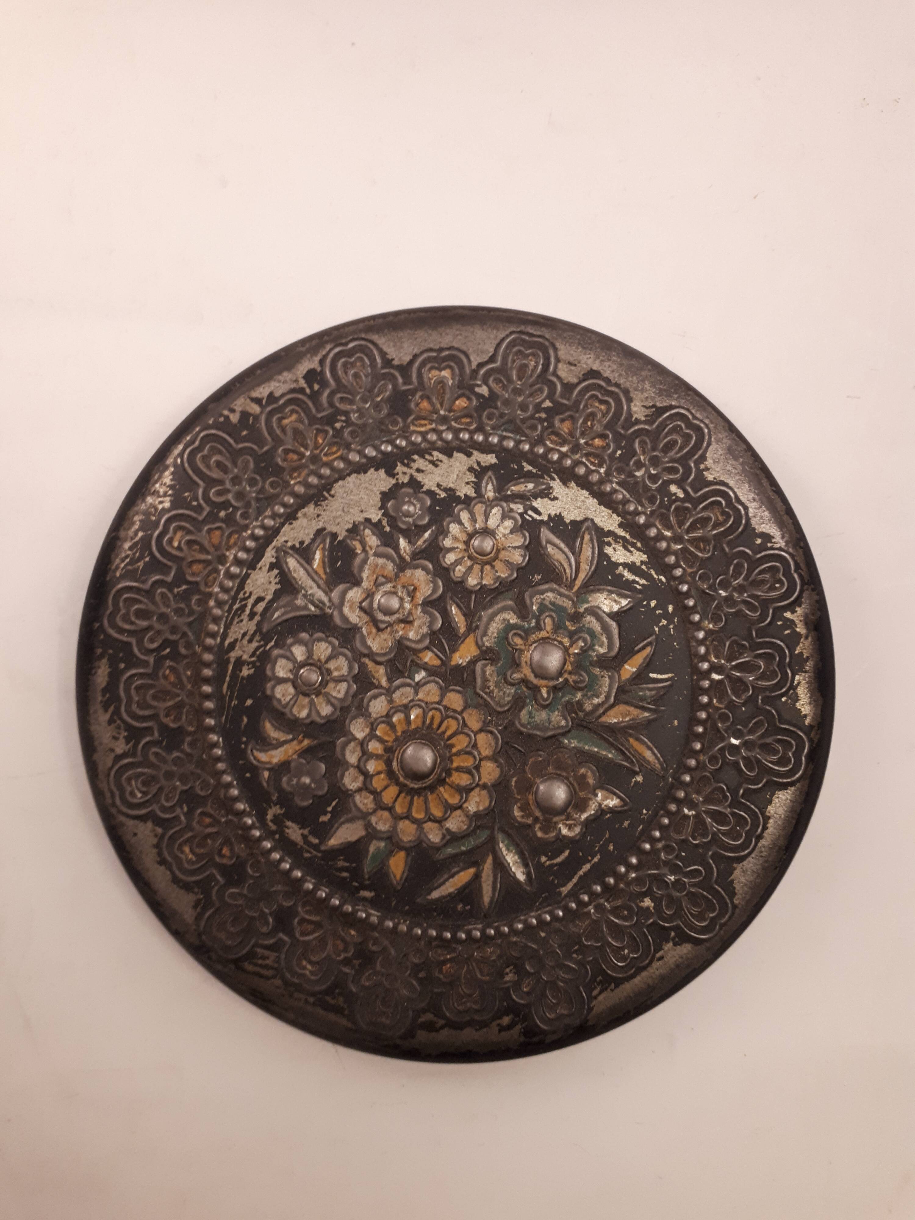 Large vintage waffle metal box 1960 deco flowers