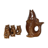 Fish-shaped dabbling liquor service