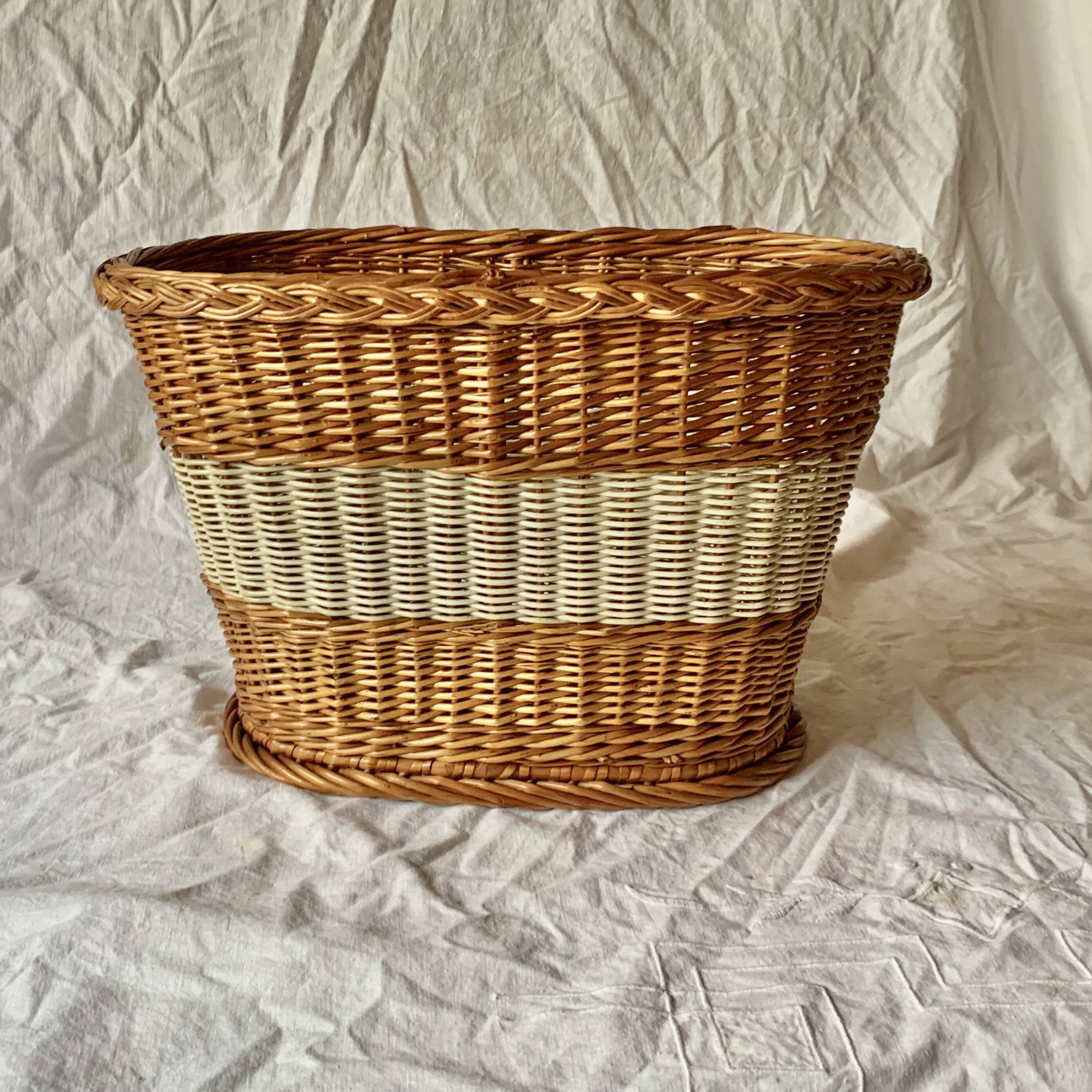 Vintage wicker and scoubidou basket