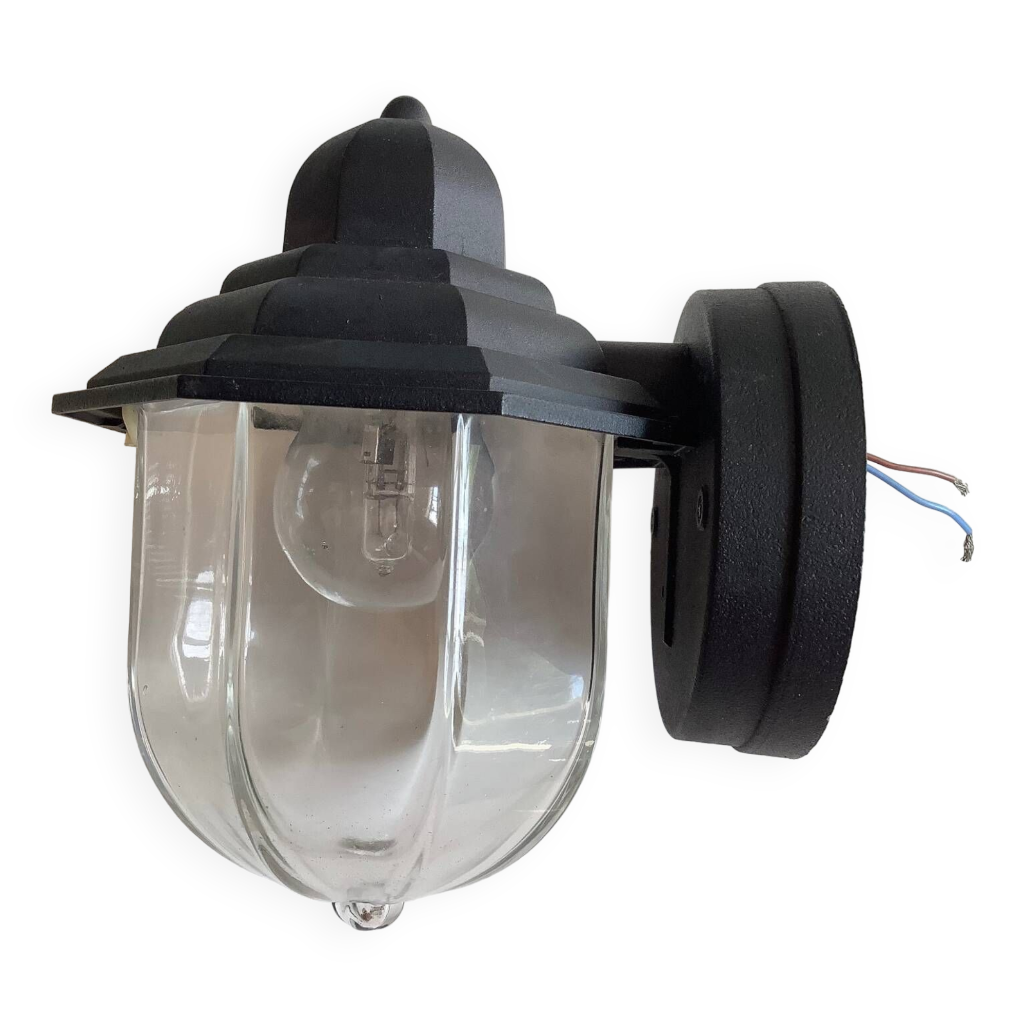 Matt black aluminum body wall light