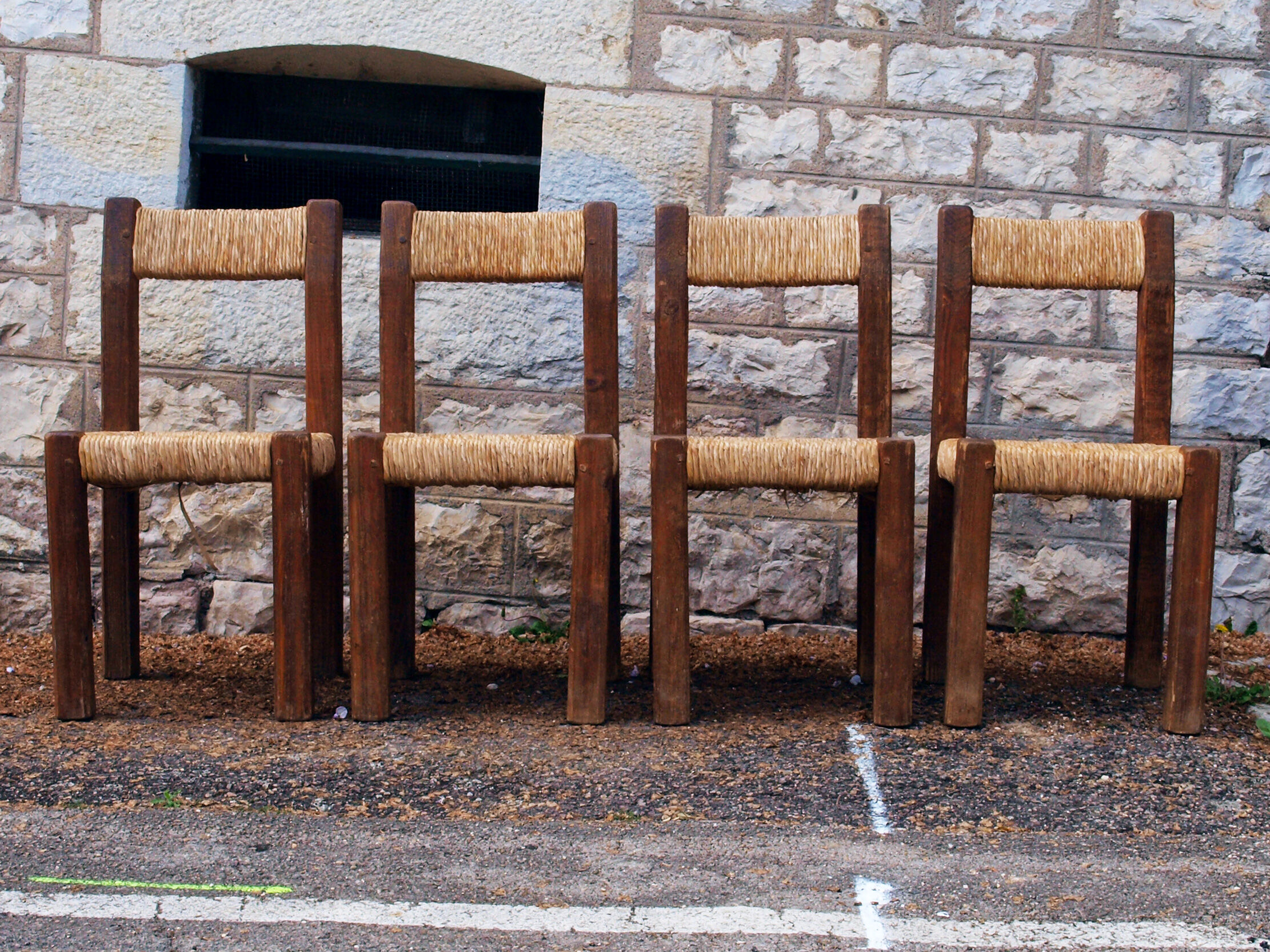 Brutalist chairs in pine and straw, France, 1950s, set of 4
