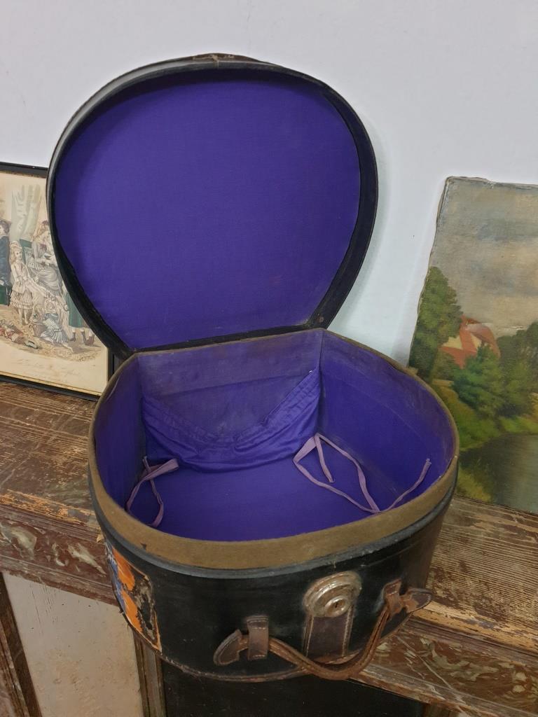 Hat box