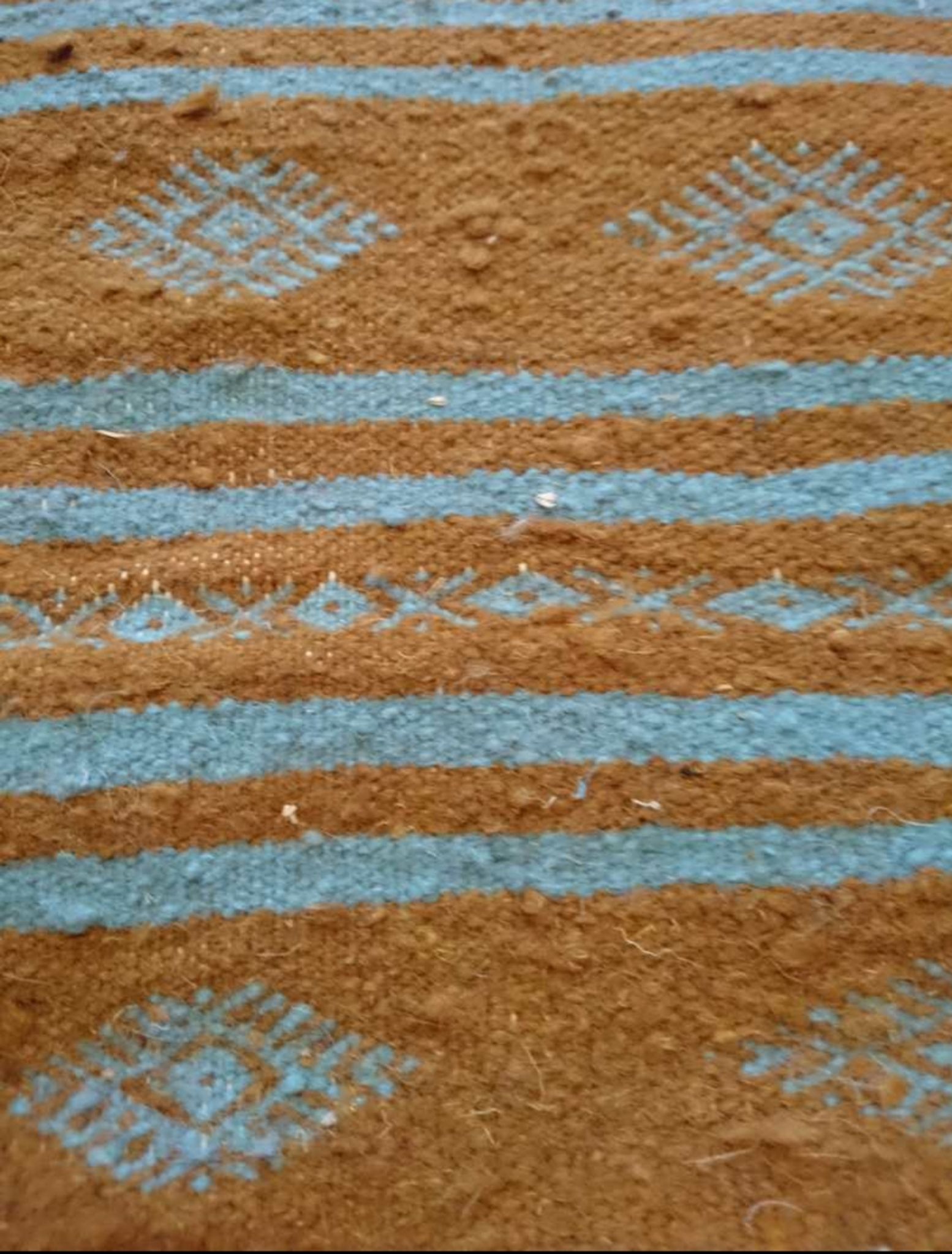 Tapis berbère marron et bleu 118 x 61 cm