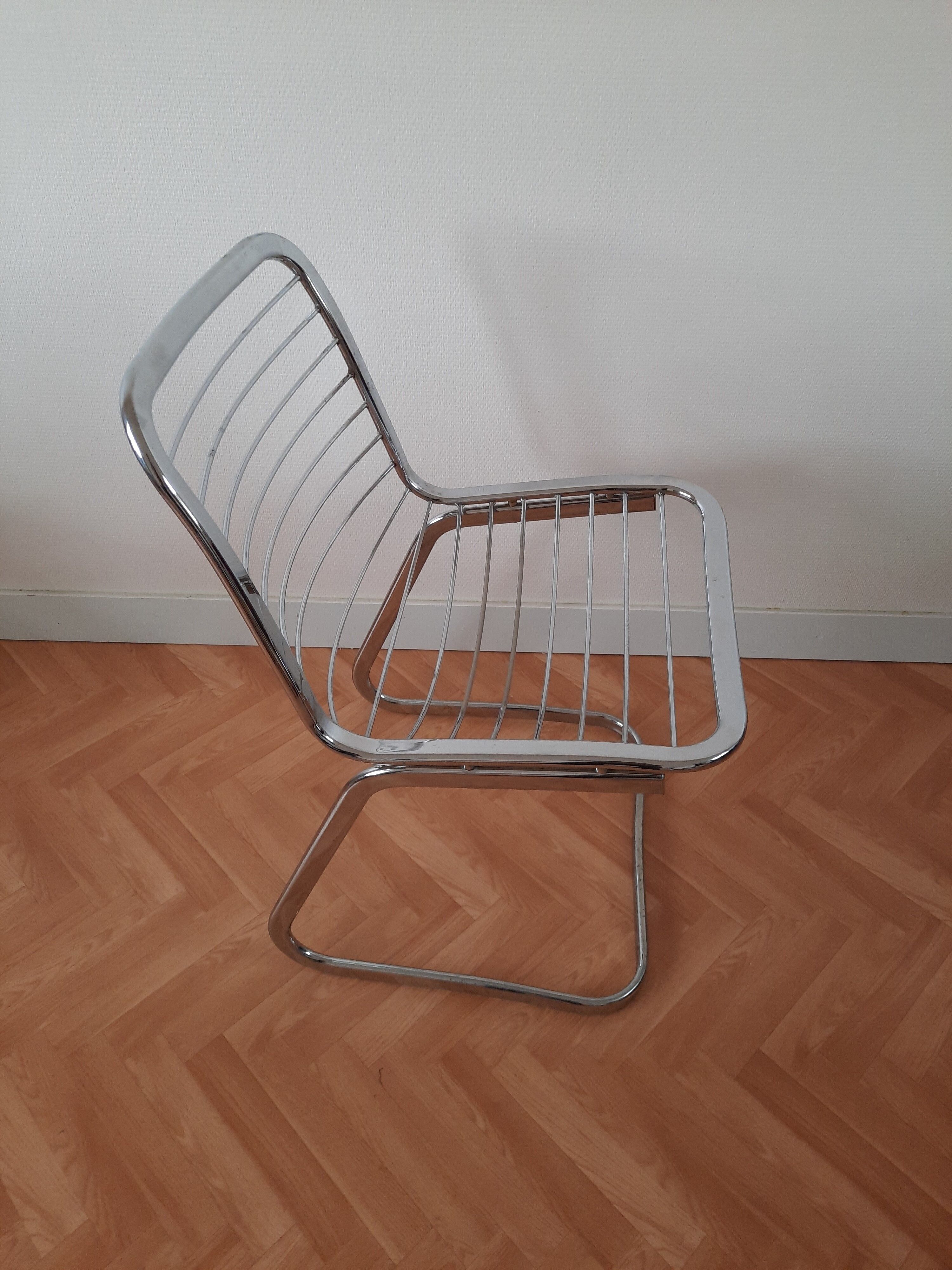 Lot of 4 Italian chairs, 70