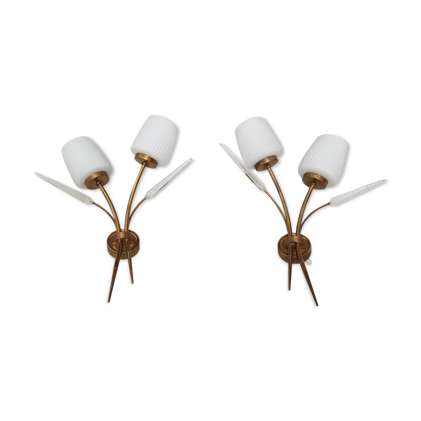 Lot of 2 brass wall lamps and chiseled glass