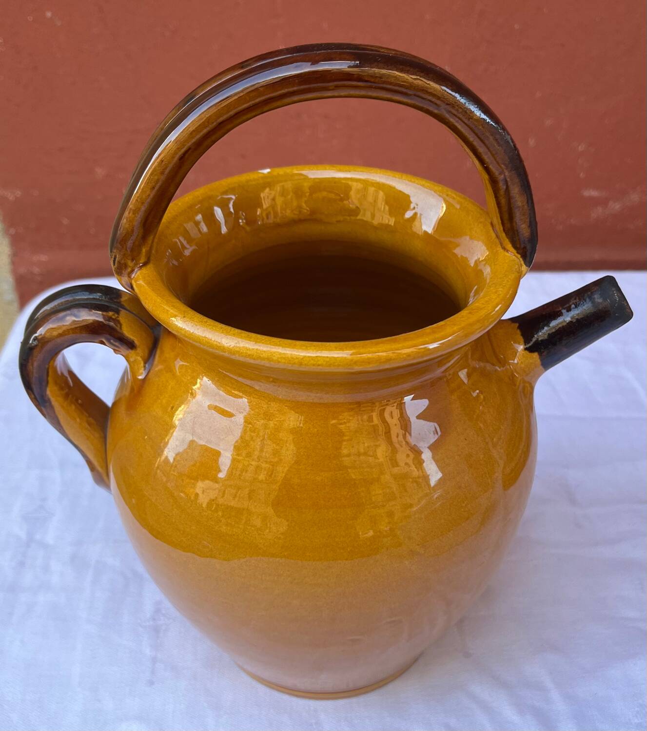 Provençal jug