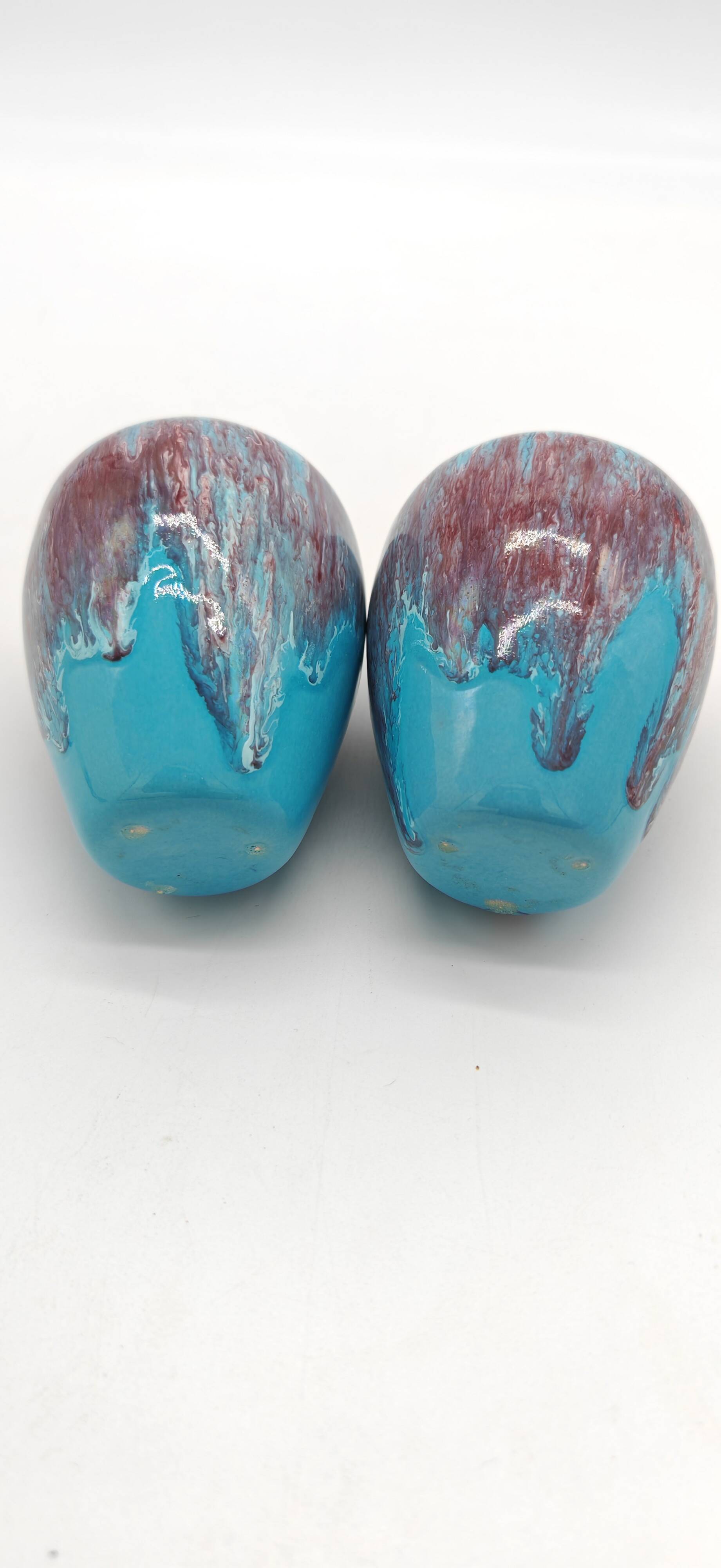 Pair of small turquoise blue vases in flamed stoneware with wine
