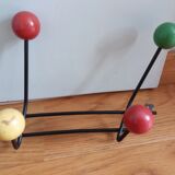 Ball coat rack