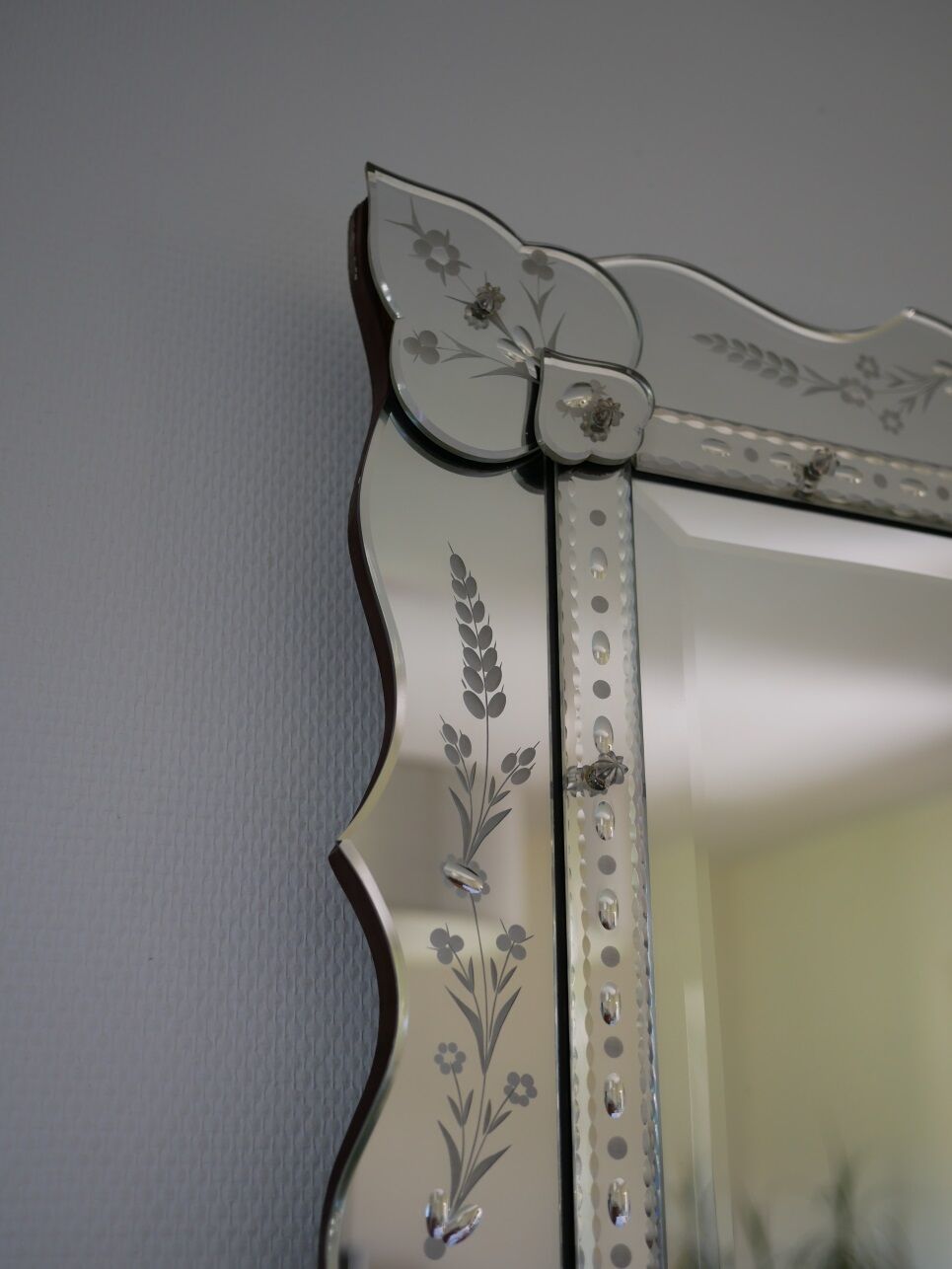 Venetian mirror beveled 87x 65cm, 50 years