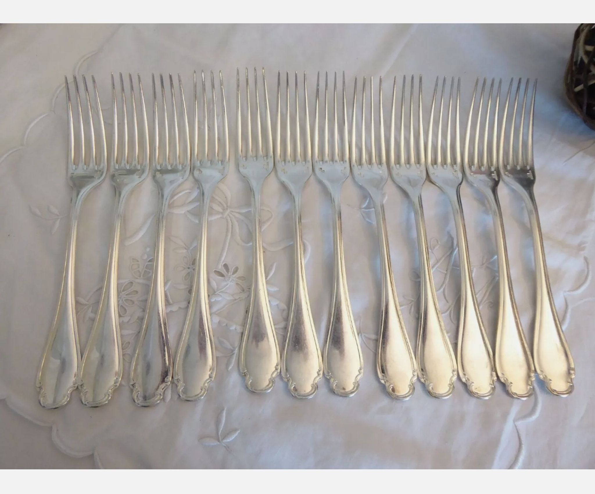 12 couverts de table 24p en métal argenté Alfenide Christofle Modèle Pompadour