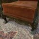 Salon baroque en velours bordeaux et bois