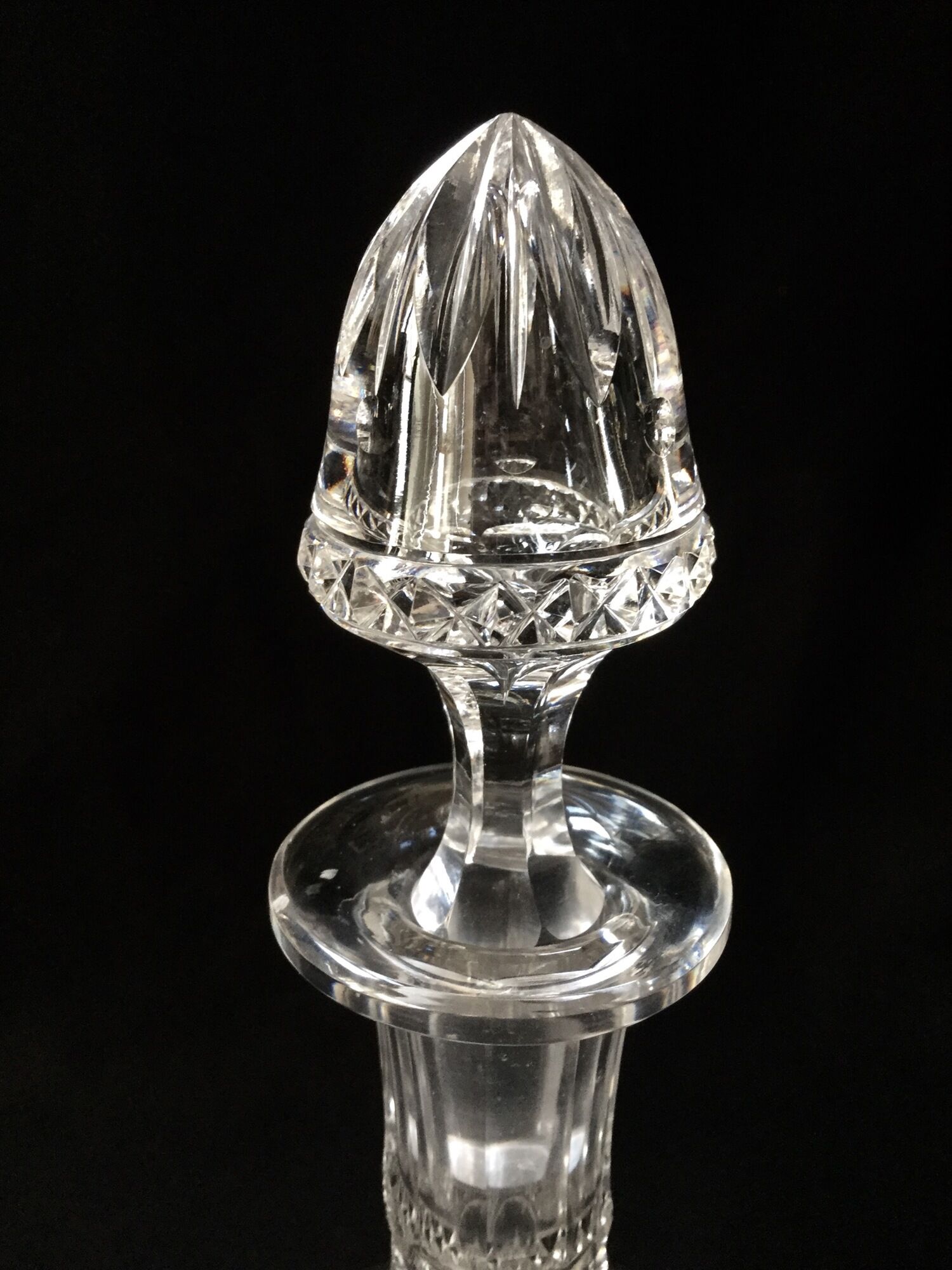 Carafe à vin grand modèle en cristal de Saint Louis, modèle Tommy