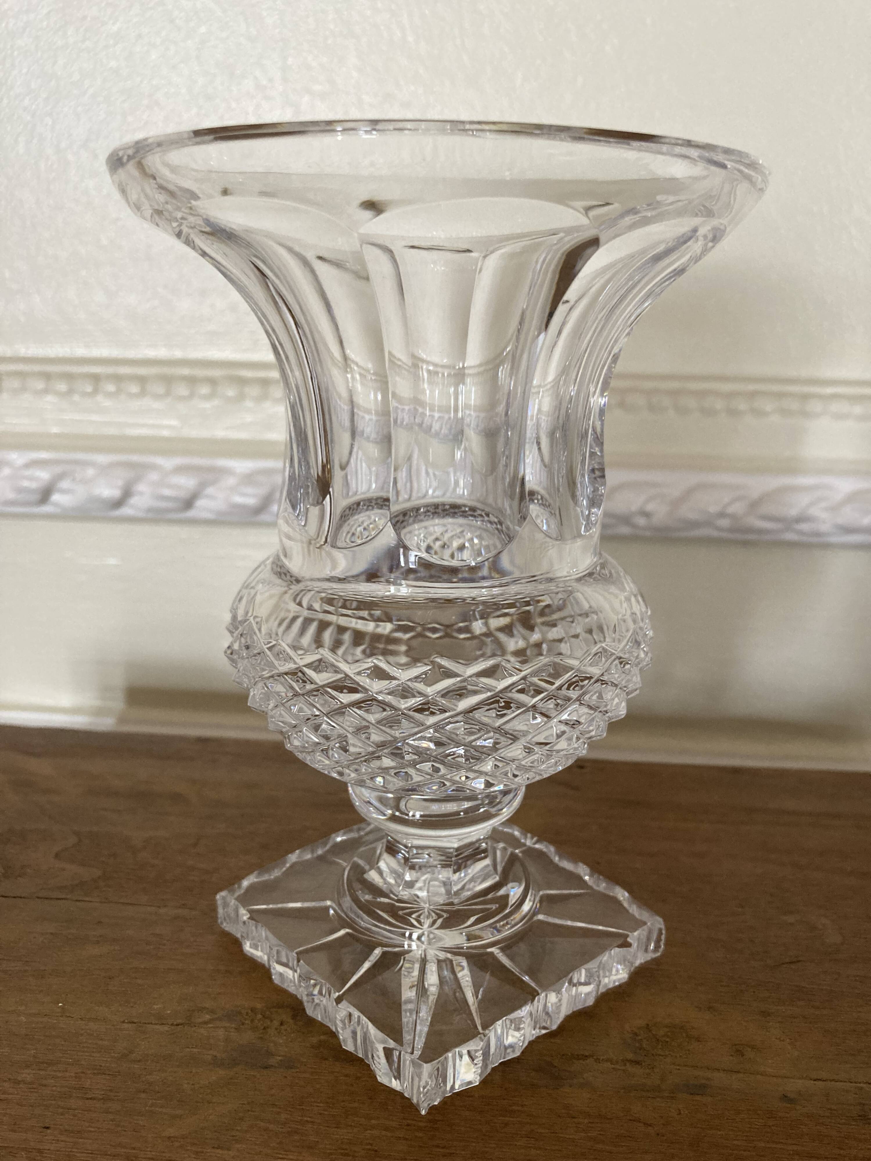 Medici vase in cut crystal, Versailles model
