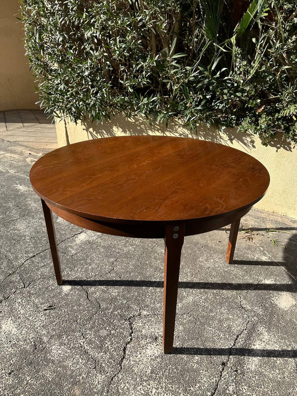 Danish Scandinavian dining table from the 60s/70s by LB Kofod Larsen.