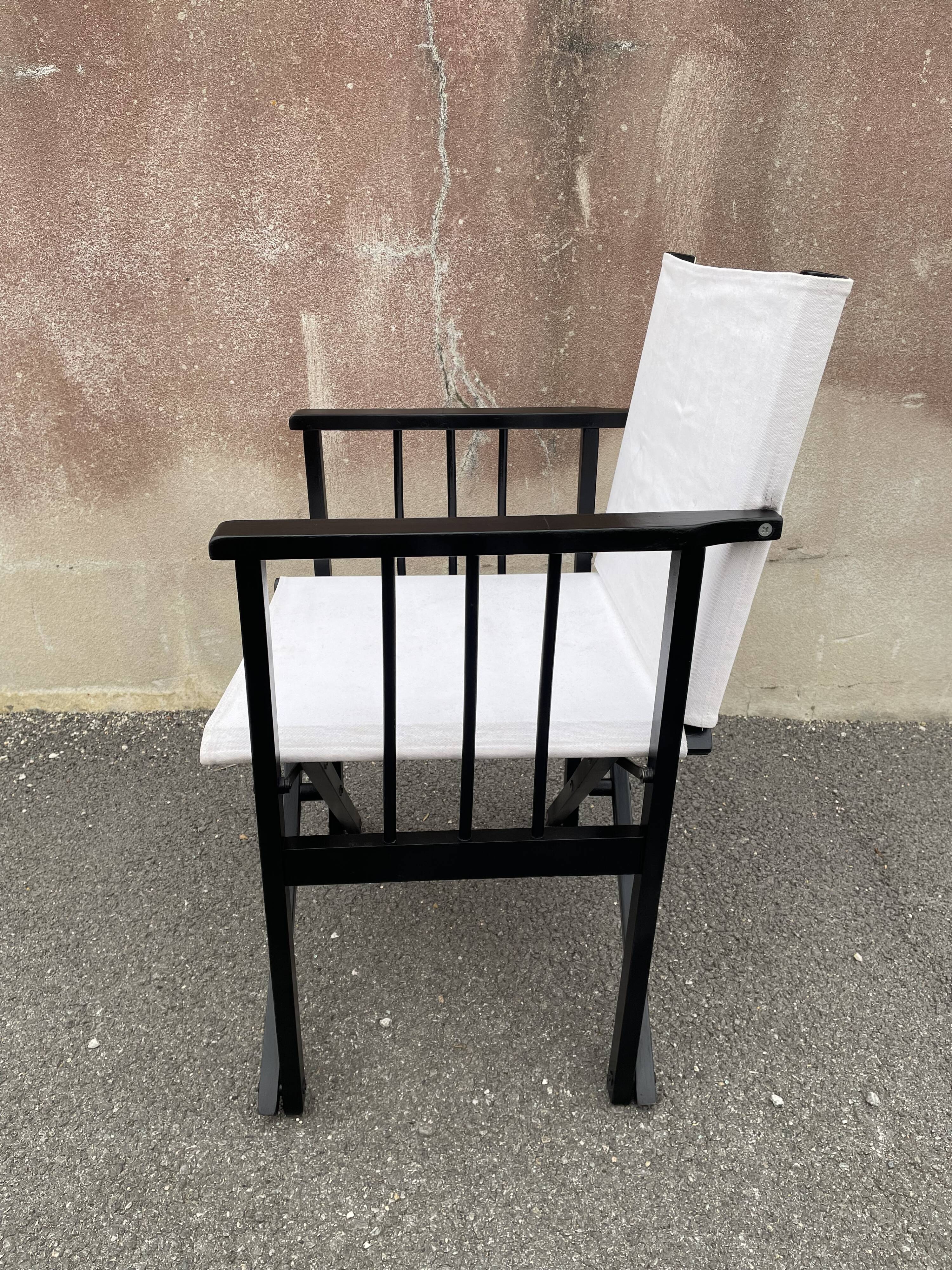 Foldable Steward's chair in wood painted black
