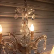 Very beautiful Venetian chandelier with 5 lights / complete and in working condition.
