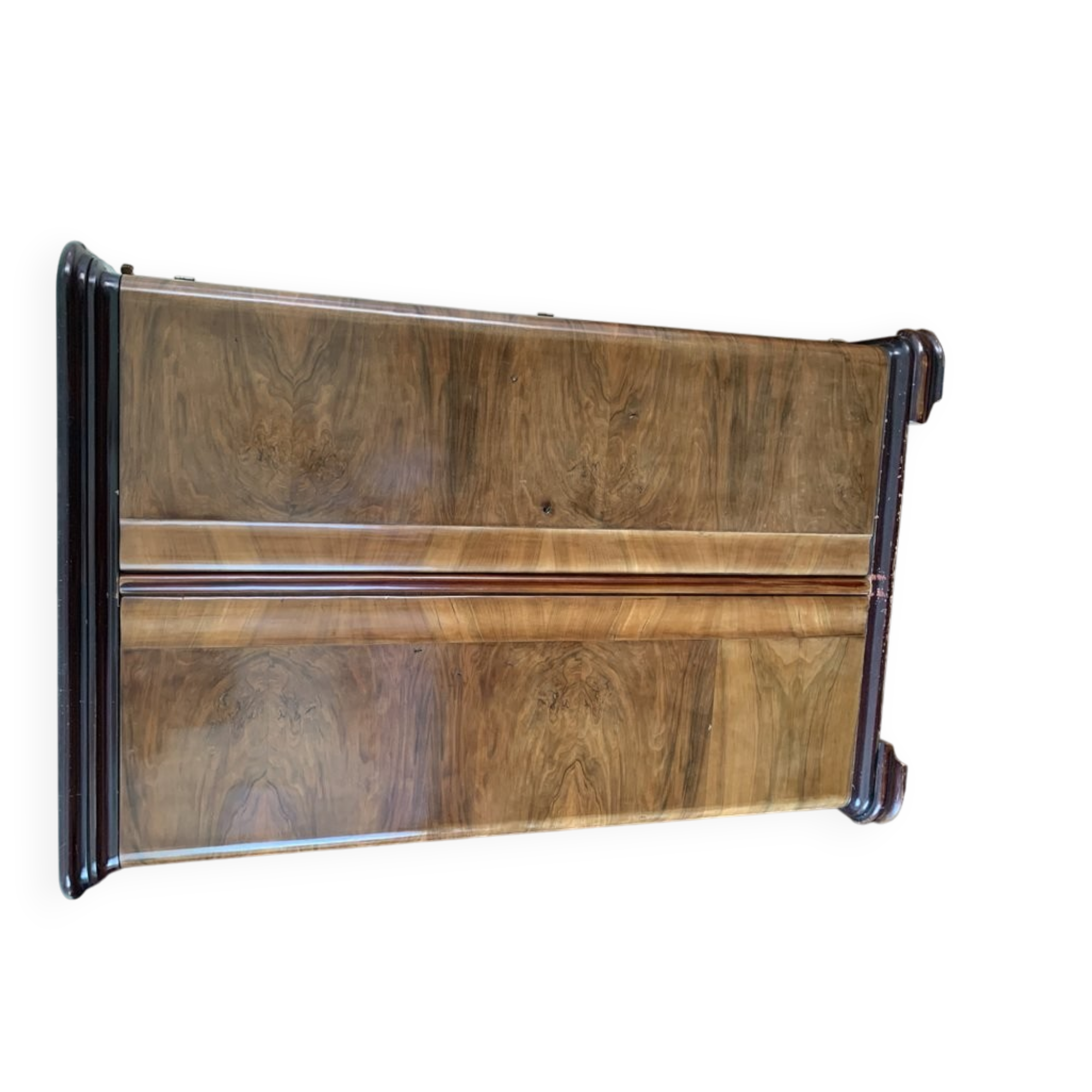 Brown Art Deco wardrobe in curved wood, symmetrical veneer, circa 1930, large size.