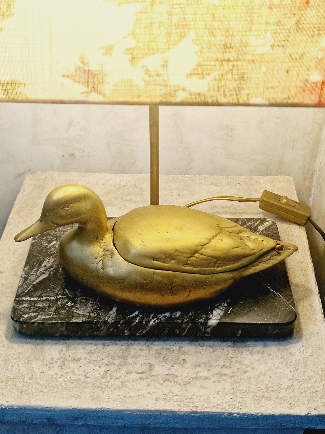 Vintage gold-plated duck lamp