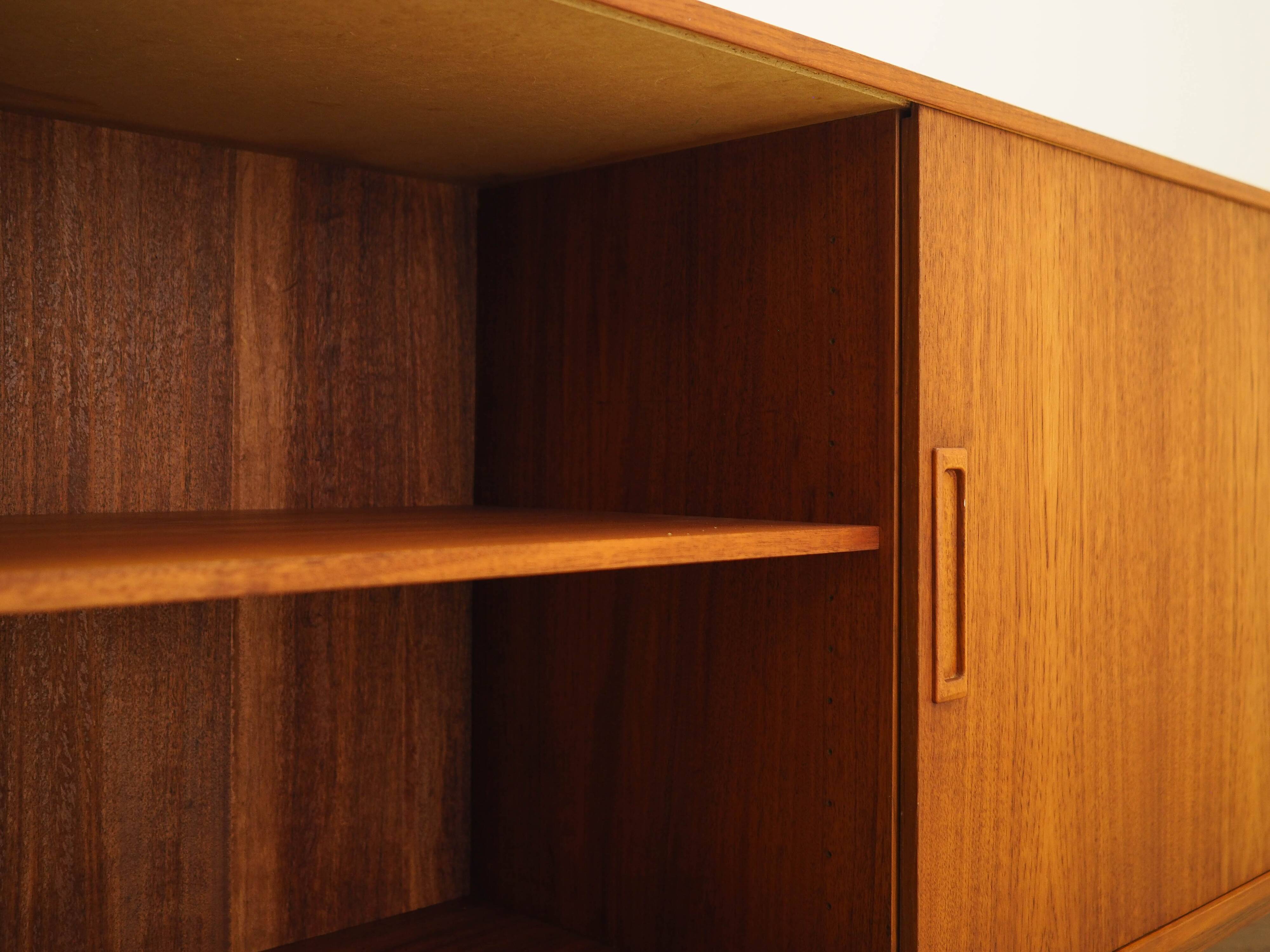 Teak sideboard, Danish design, 1970s, manufacturer: Vemb Møbelfabrik