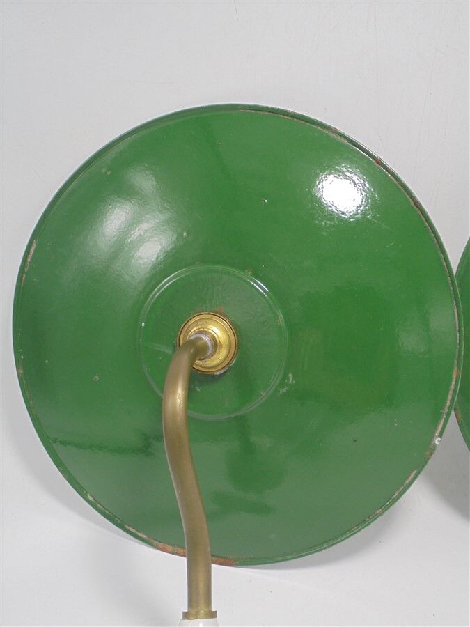 Duo of enamelled sheet metal wall lamps