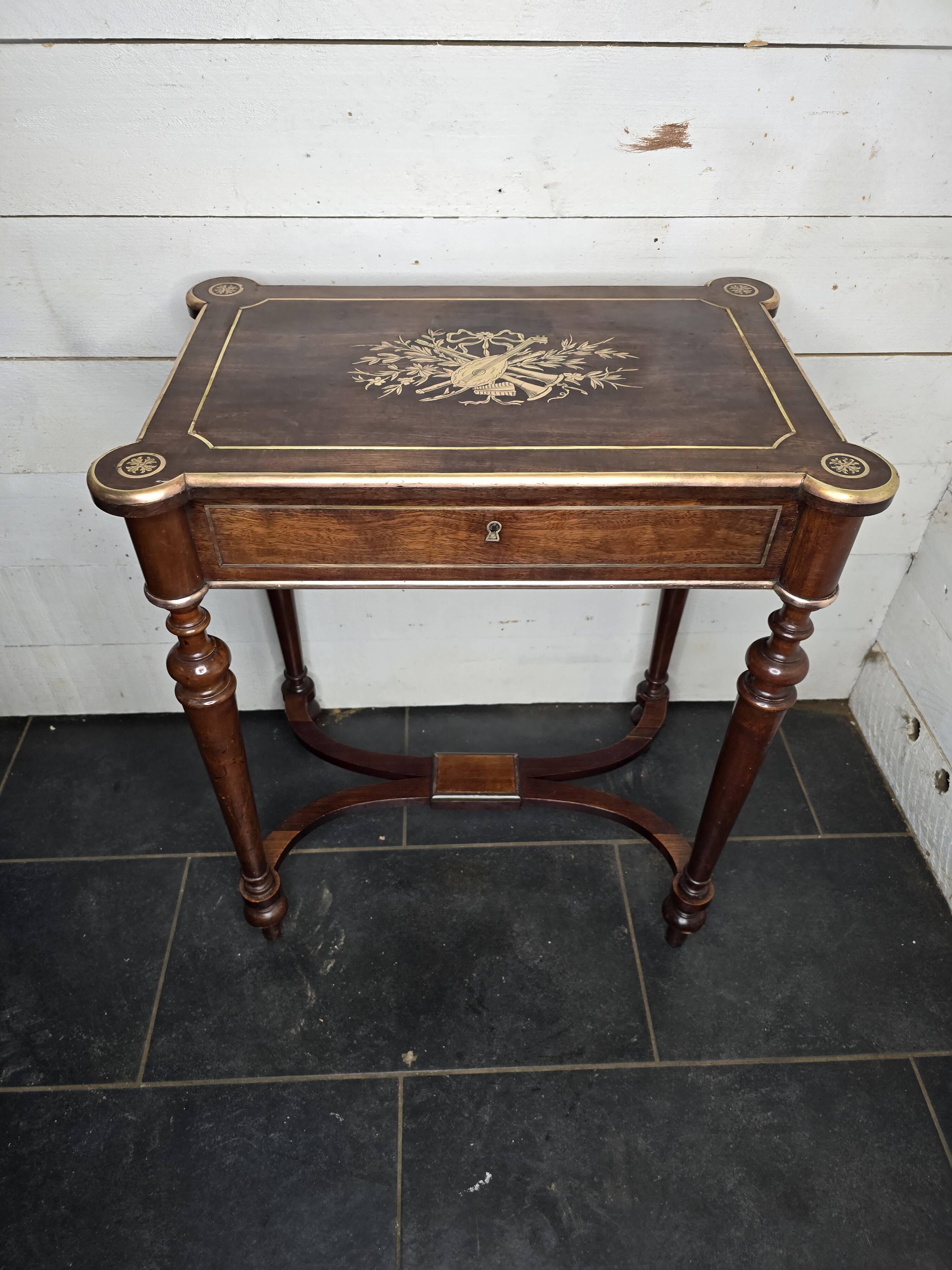 Napoleon III mahogany dressing table