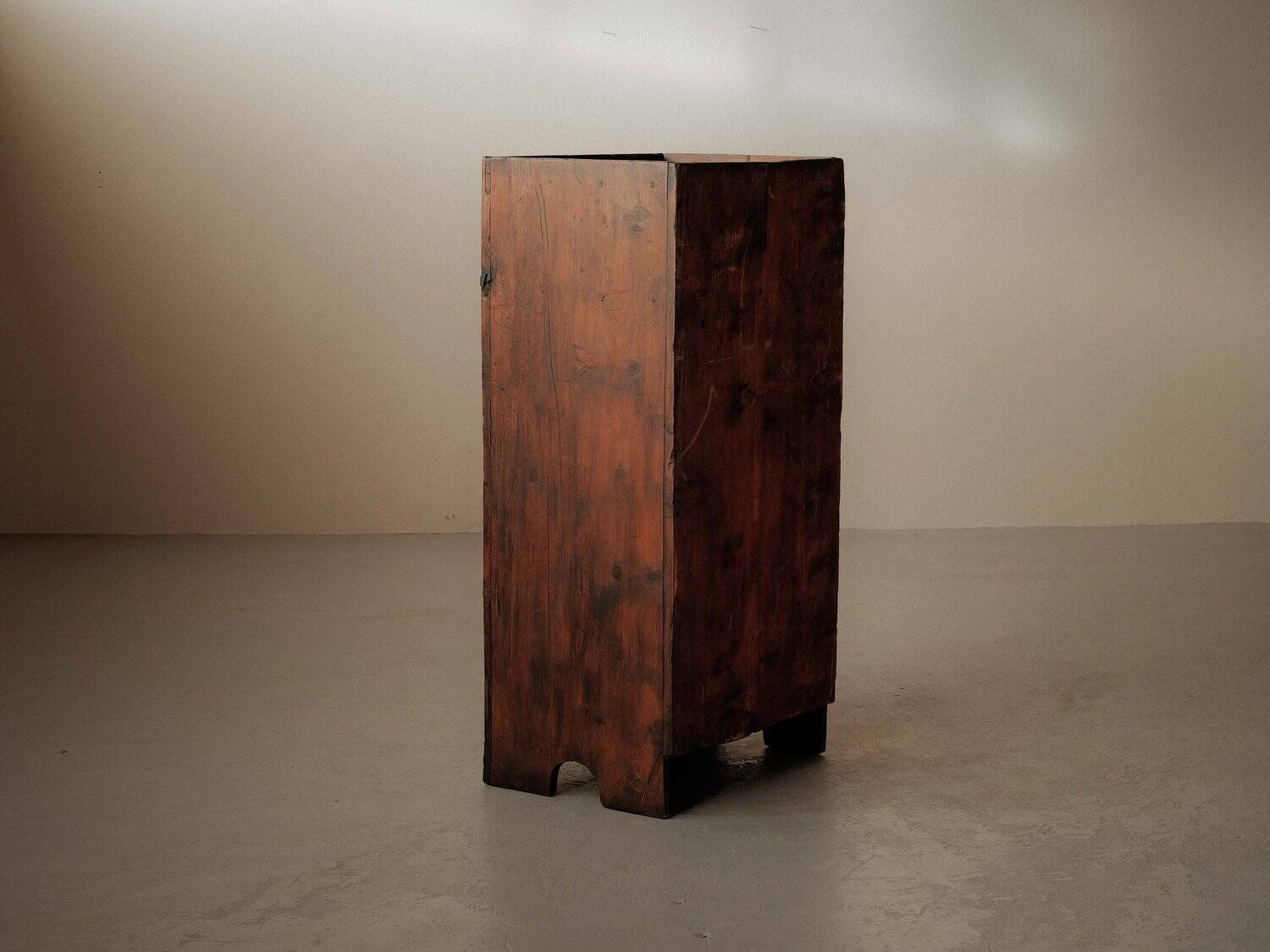 Bonnetière alpine en sapin – Piémont, XVIIIᵉ siècle, art populaire